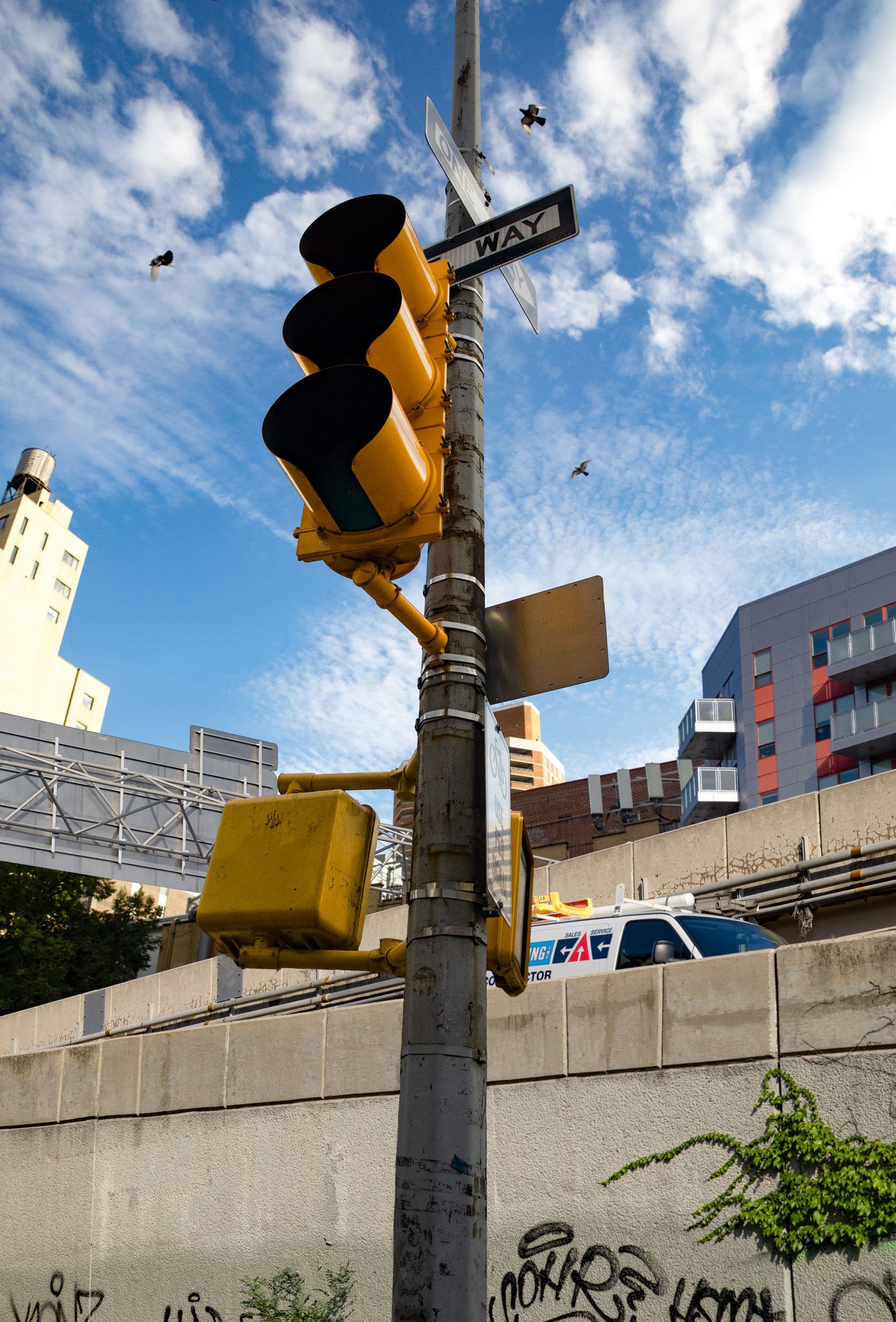 E 30th St / 2nd Ave
