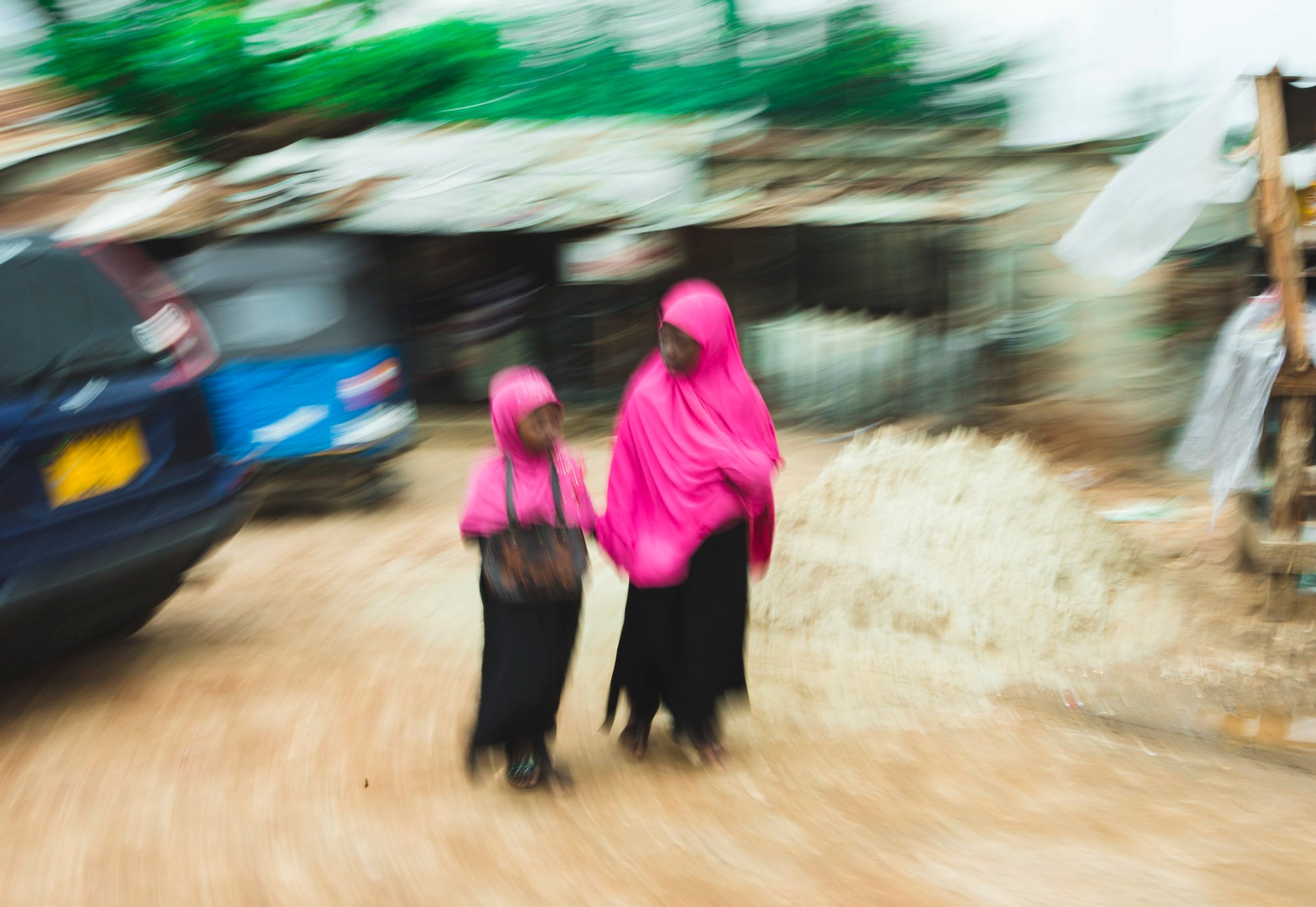 Fragments of a trip to the refugees