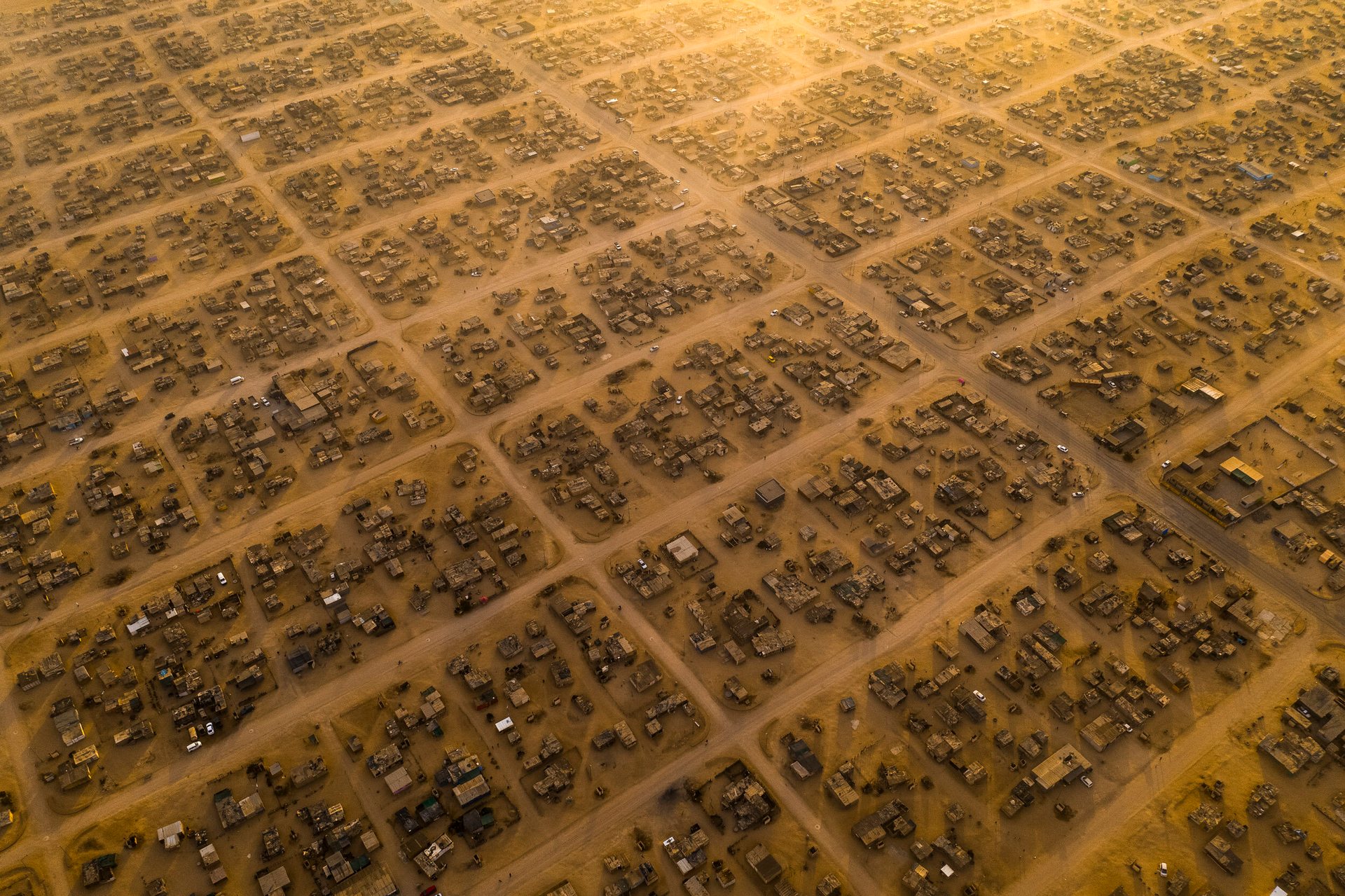 Unequal Scenes